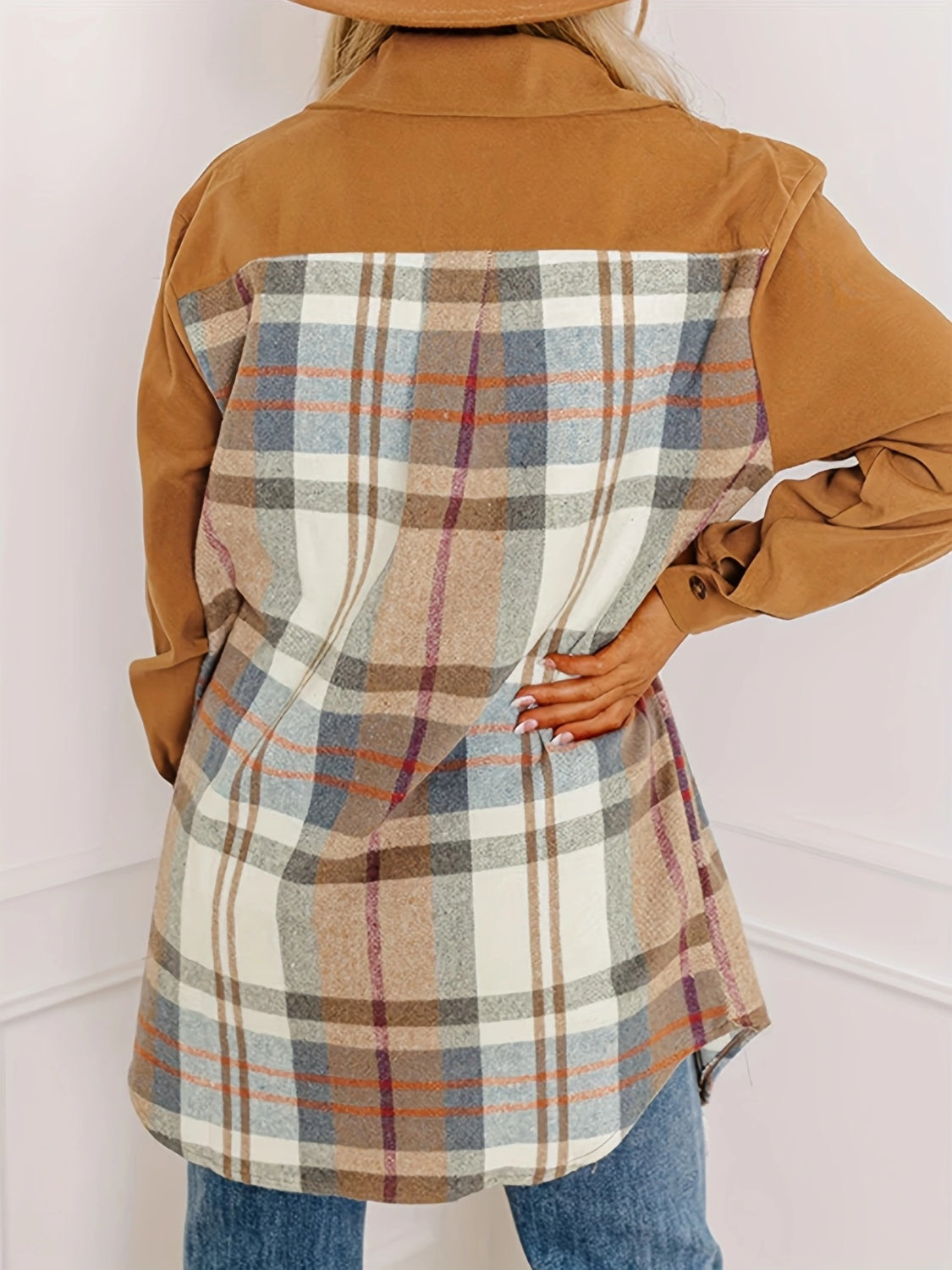 Plaid Collared Neck Long Sleeve Jacket – Stylish Layering Essential