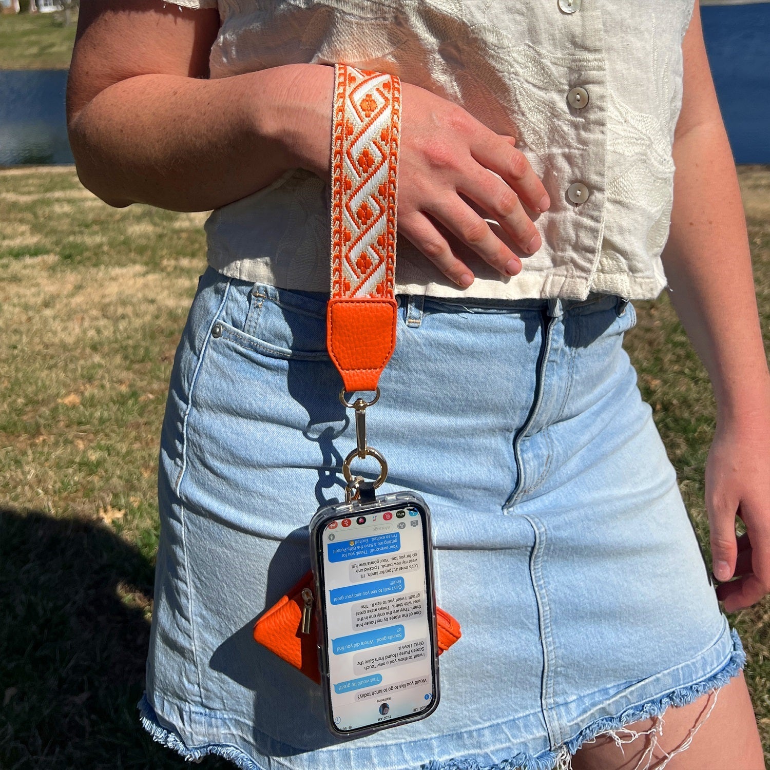 Clip & Go Strap w/Zippered Pouch XOXO